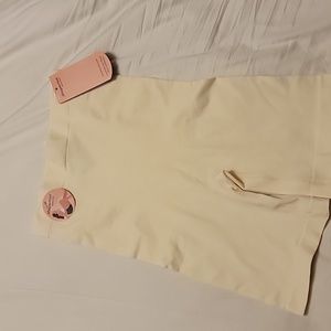 Shapermint M/L high waisted short